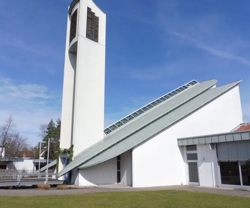 Vorbildfoto der evangelischen Kirche Neunkirchen am Brand von Westen